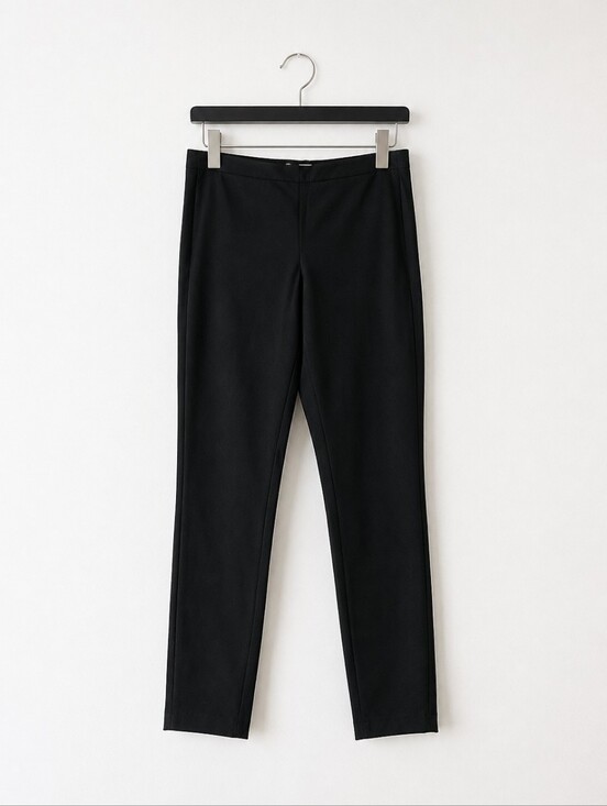 Banana Republic Pants - ✨️𝑴𝒂𝒌𝒆 𝒂𝒏 𝑶𝒇𝒇𝒆𝒓✨️•Banana Republic Classic Black Women's Pants
